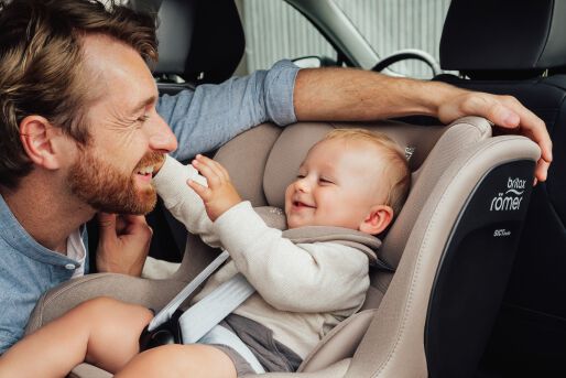 Silla Britax Romer - Familia feliz